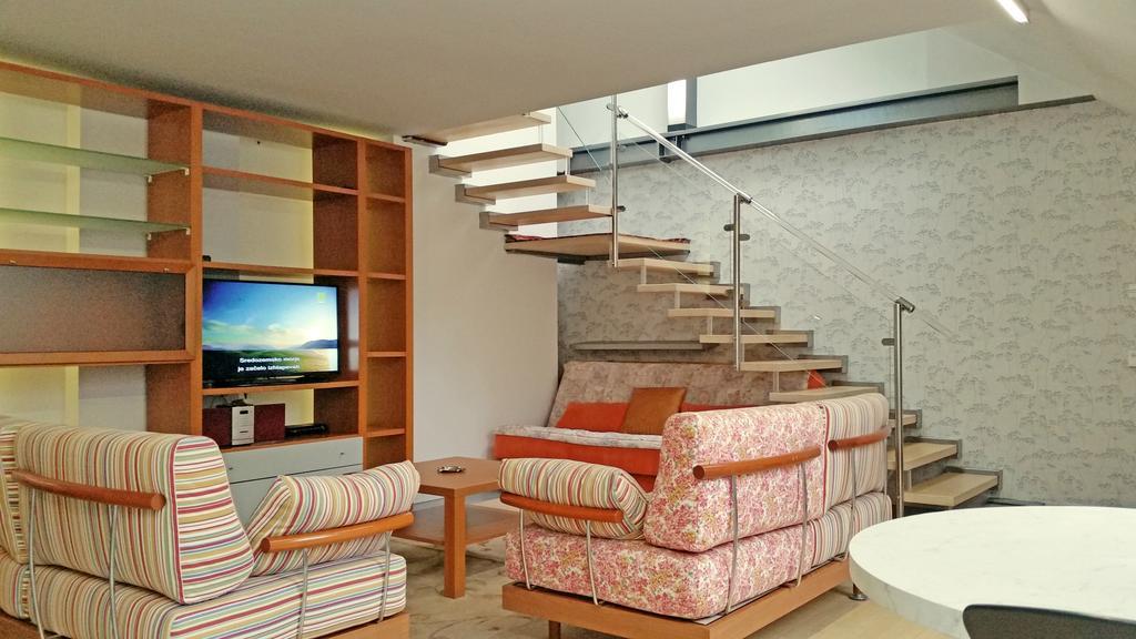 Jazzy Apartment Tour As Ljubljana Exteriör bild